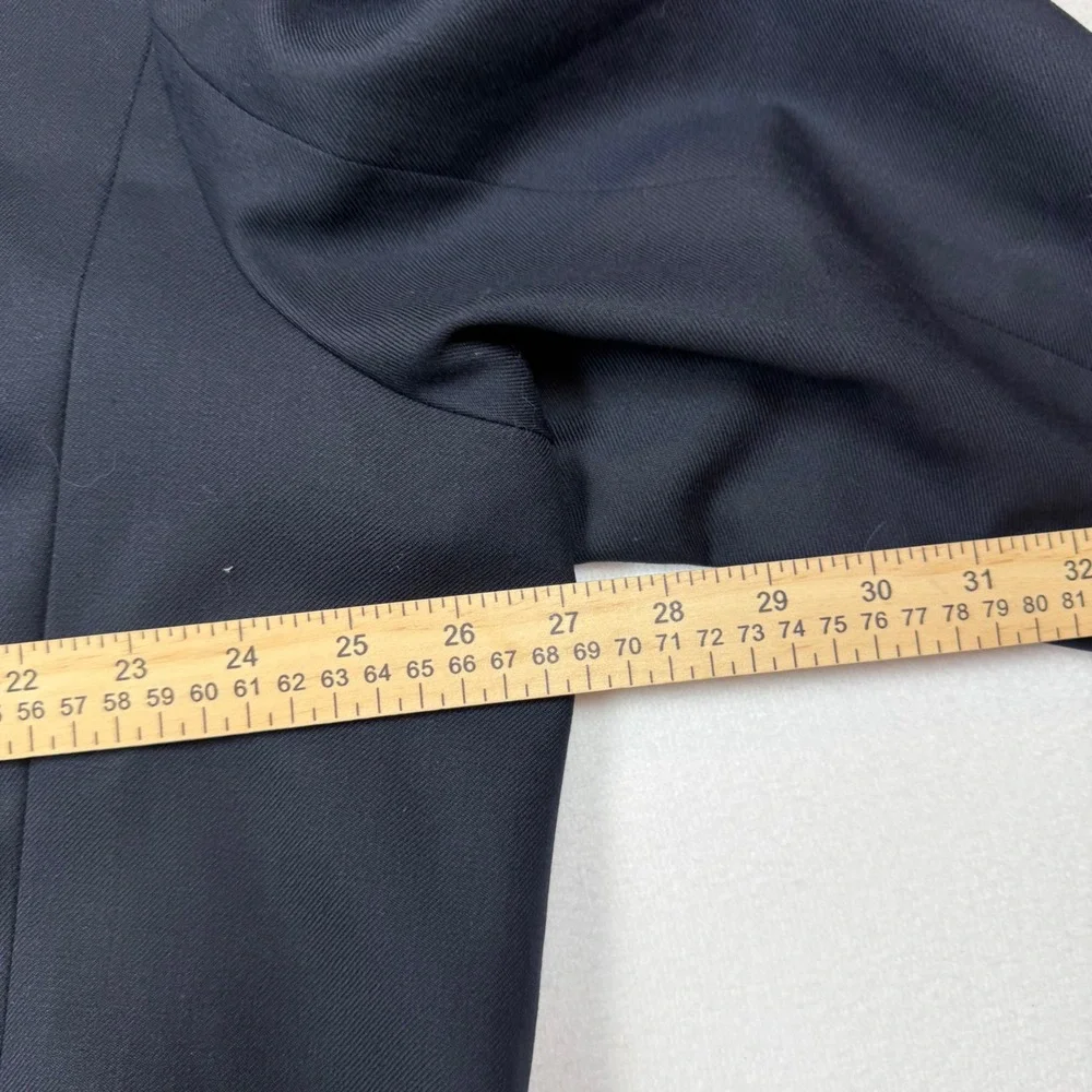 L.L. Bean Men Navy Blue Two Button Wool Blazer Sport Coat Jacket Size L 26x33.5